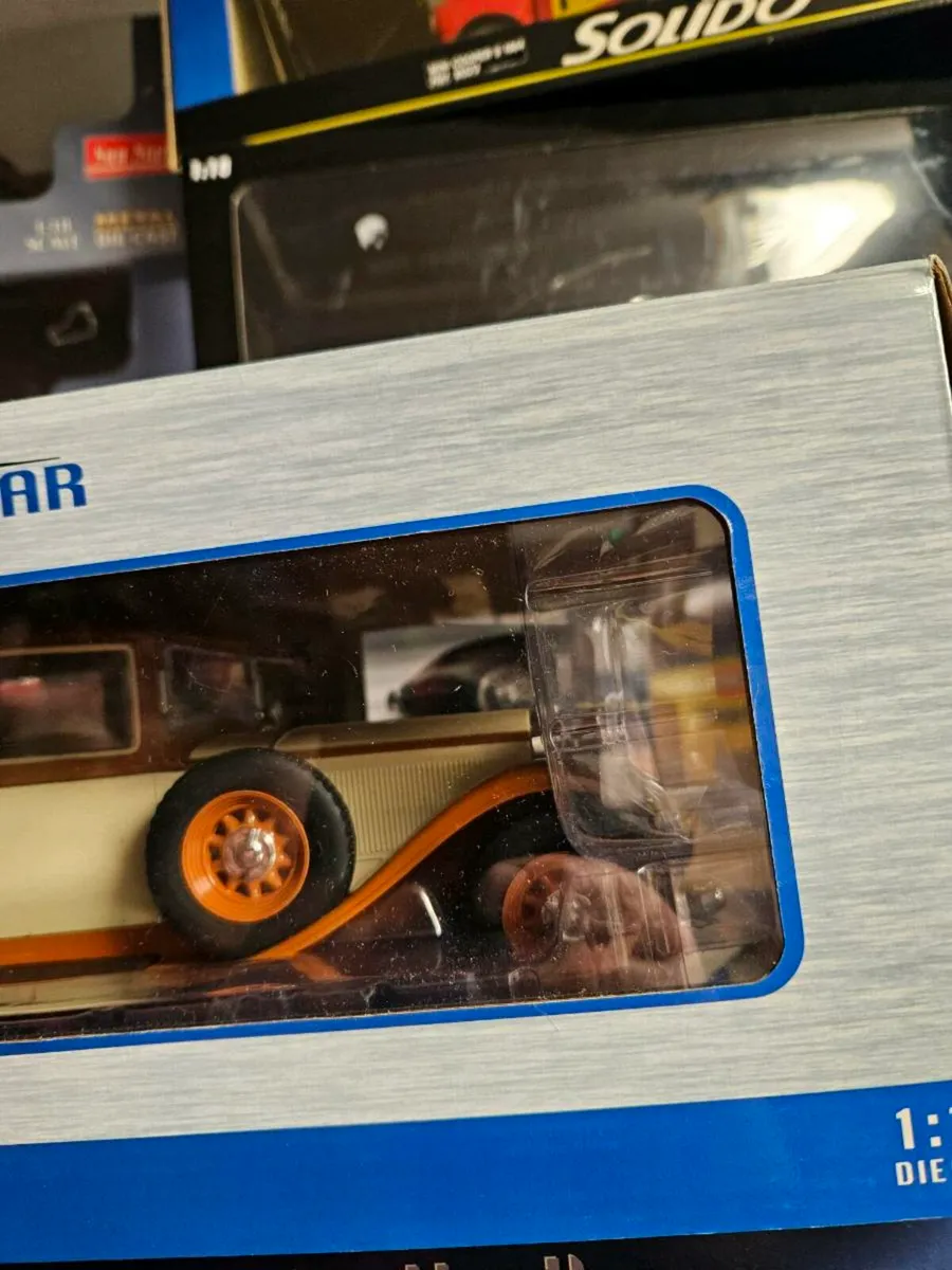 Corgi Modelcar Mercedes 1.18 - Image 3