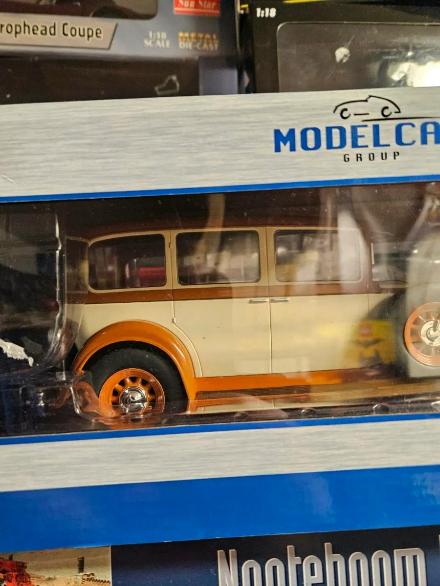 Corgi Modelcar Mercedes 1.18 - Image 4