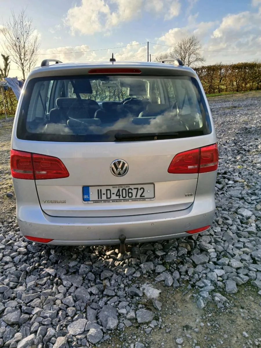 VW Touran 2011 - Image 2