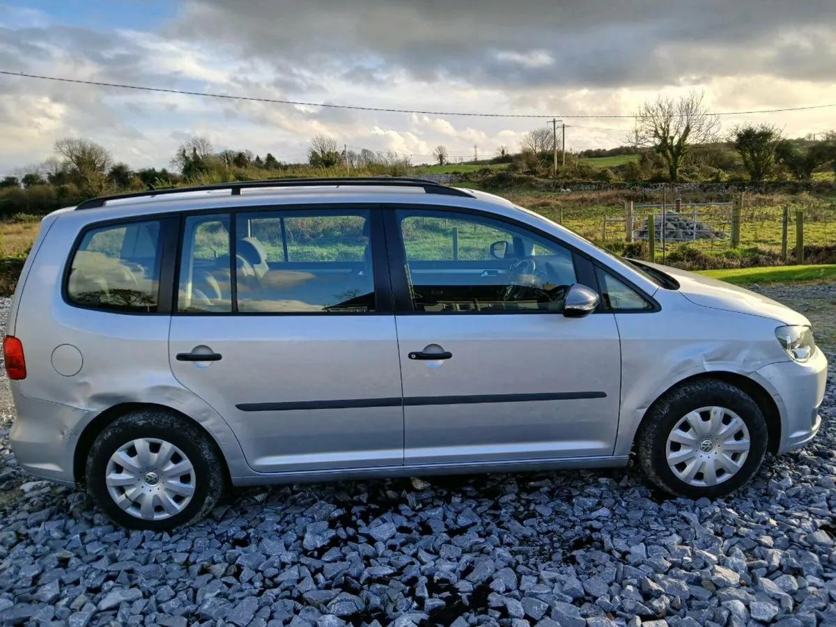 VW Touran 2011 - Image 4
