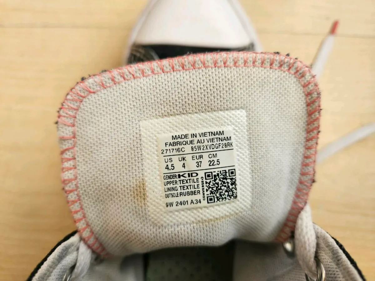 Converse All Star Chuck Taylor, almost new - Image 2