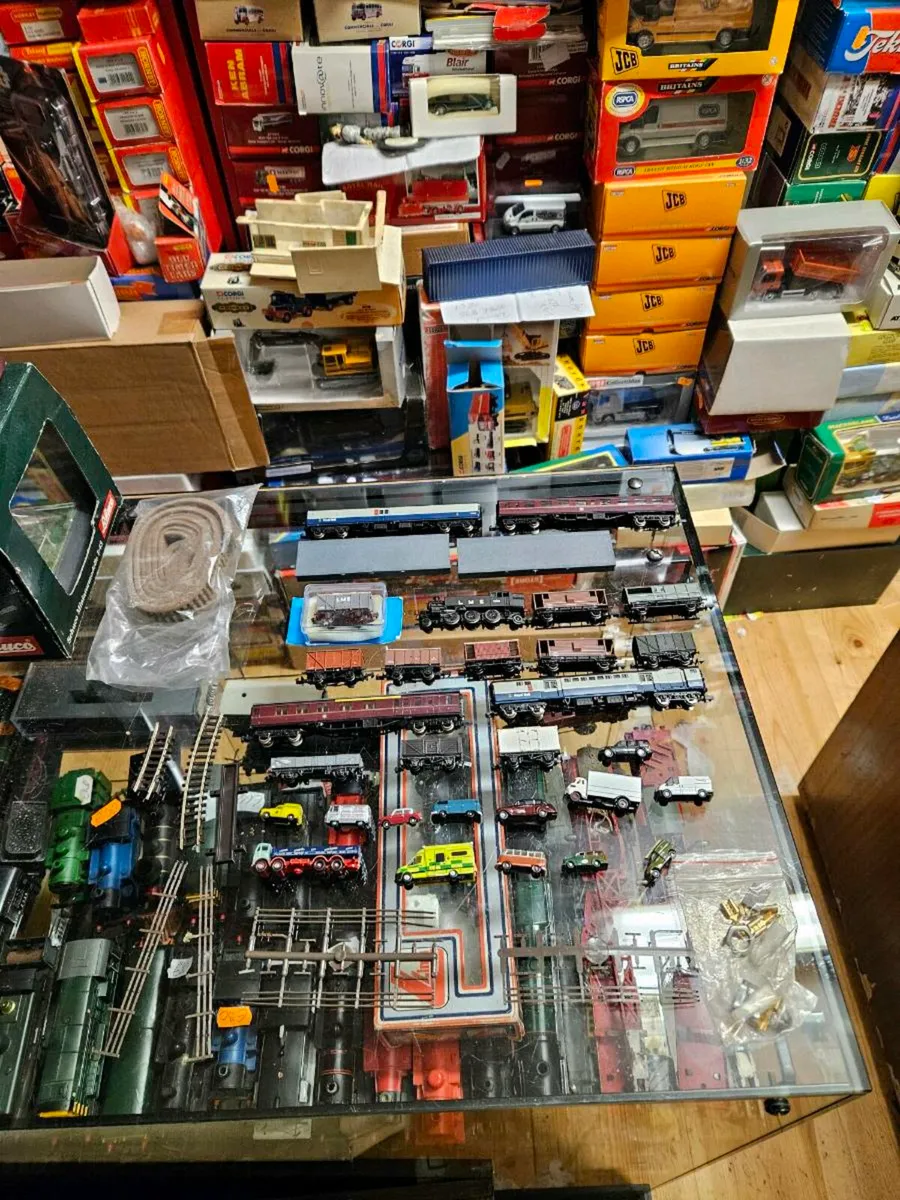 Hornby Lima N Gauge lot - Image 1