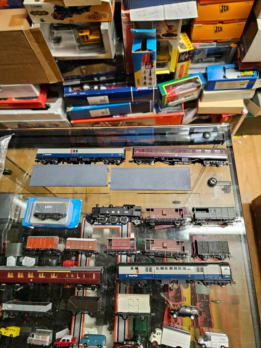 Hornby Lima N Gauge lot - Image 2
