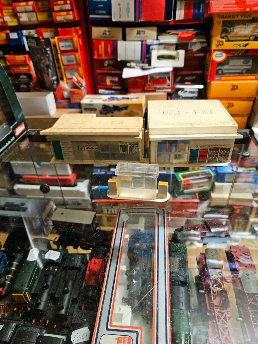 Matchbox Lesney Garage - Image 1