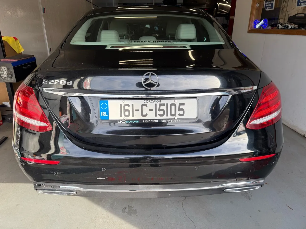 Mercedes Benz 2016 E 220 Diesel exclusive - Image 4
