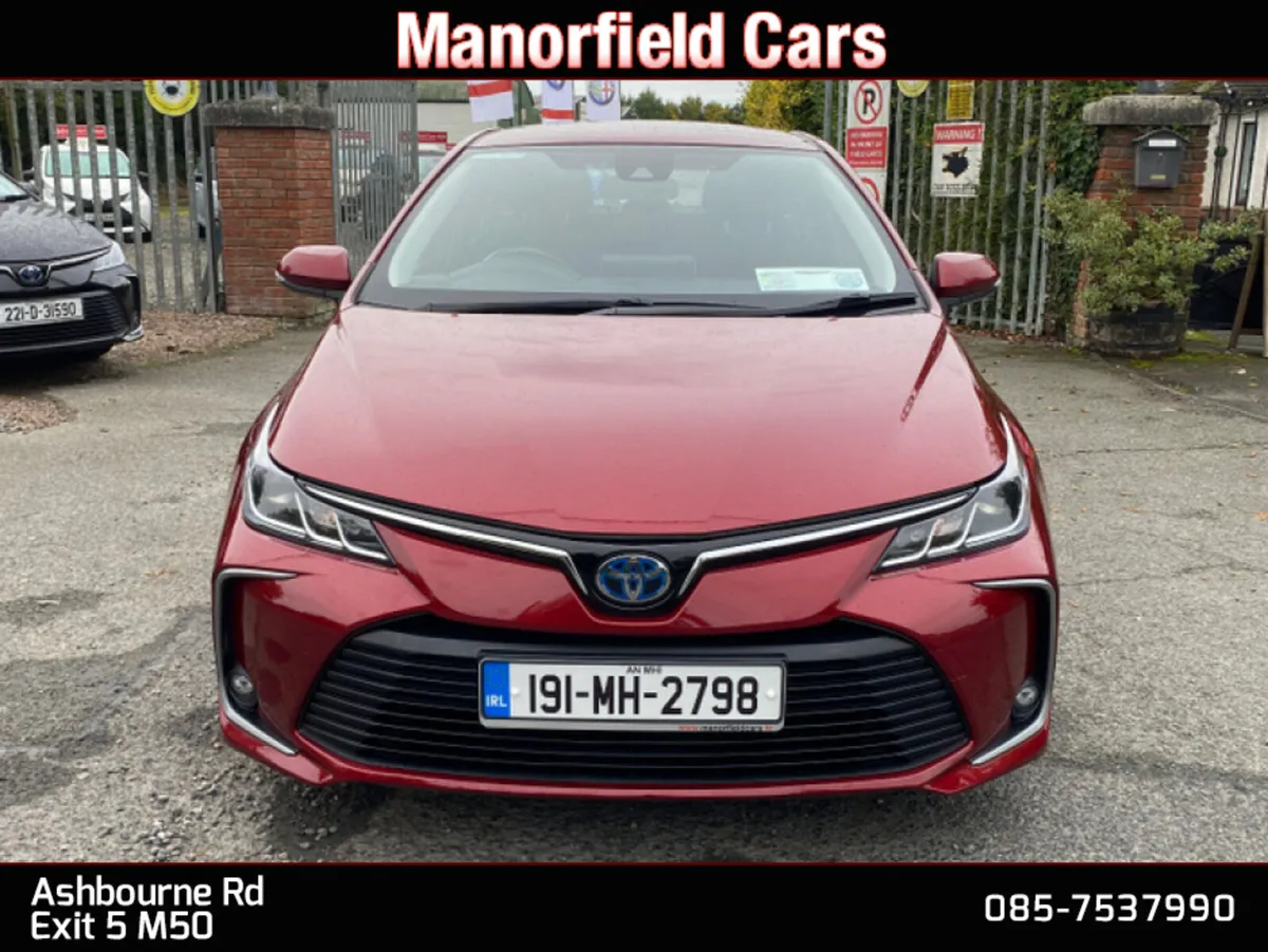 2019 Toyota Corolla Luna 1.8 Petrol Hybrid Auto - Image 3