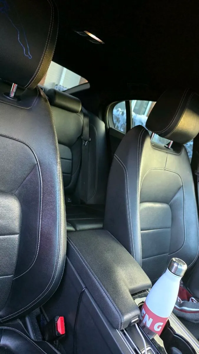 Jaguar XE R Sport - Image 4