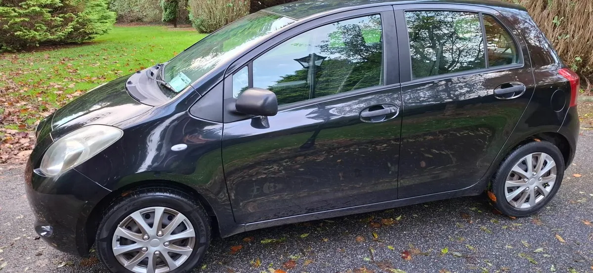 07Toyota Yaris, low kms,  New NCT 8/26 - Image 2