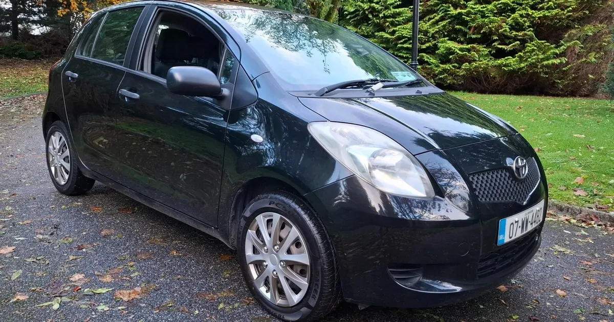 07Toyota Yaris, low kms,  New NCT 8/26 - Image 4