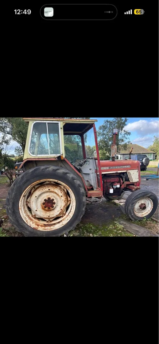 International 674 - Image 2