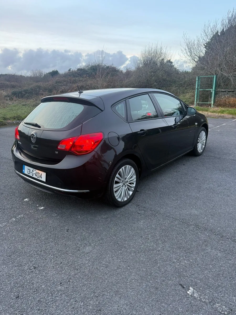 Opel Astra - Image 2