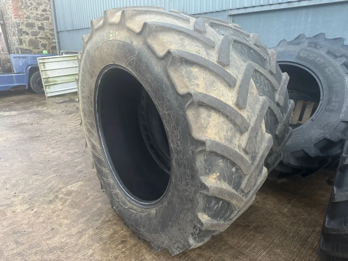 Pair 650/65 R42 Mitas 20% - Image 1