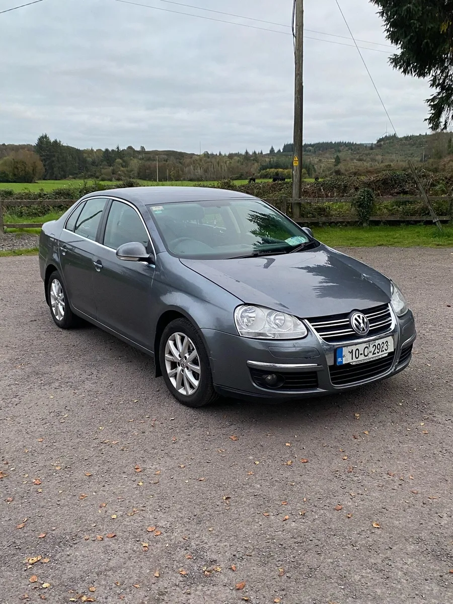 Volkswagen Jetta 2010 - Image 1