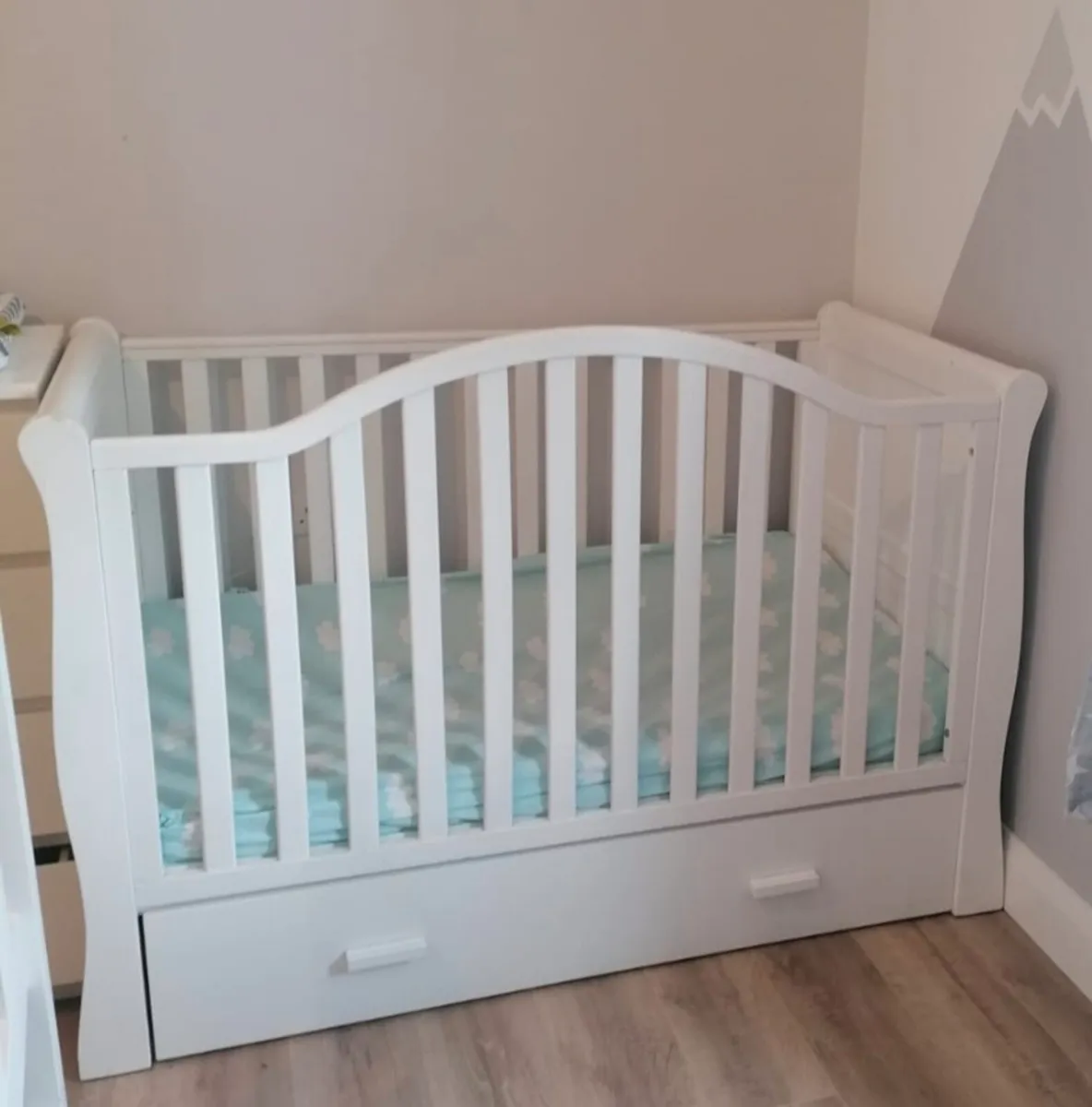 Oslo sleigh cot - Image 1