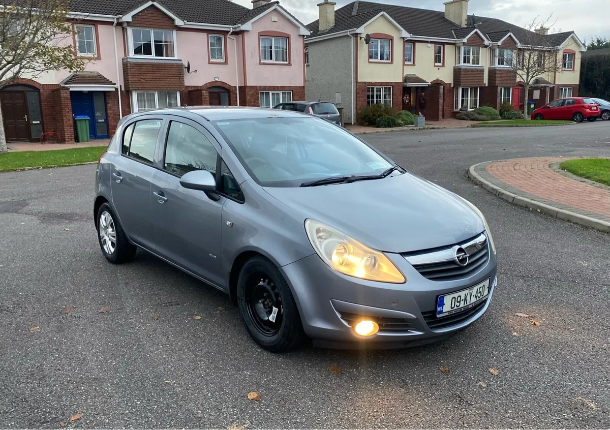 09 Opel Corsa. 1.2 Petrol. €950 Or Nearest Offer. - Image 3