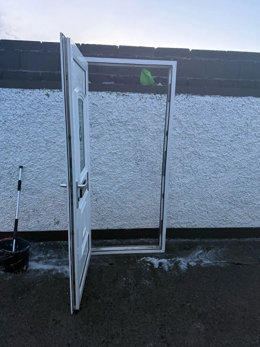 Pvc front door - Image 3