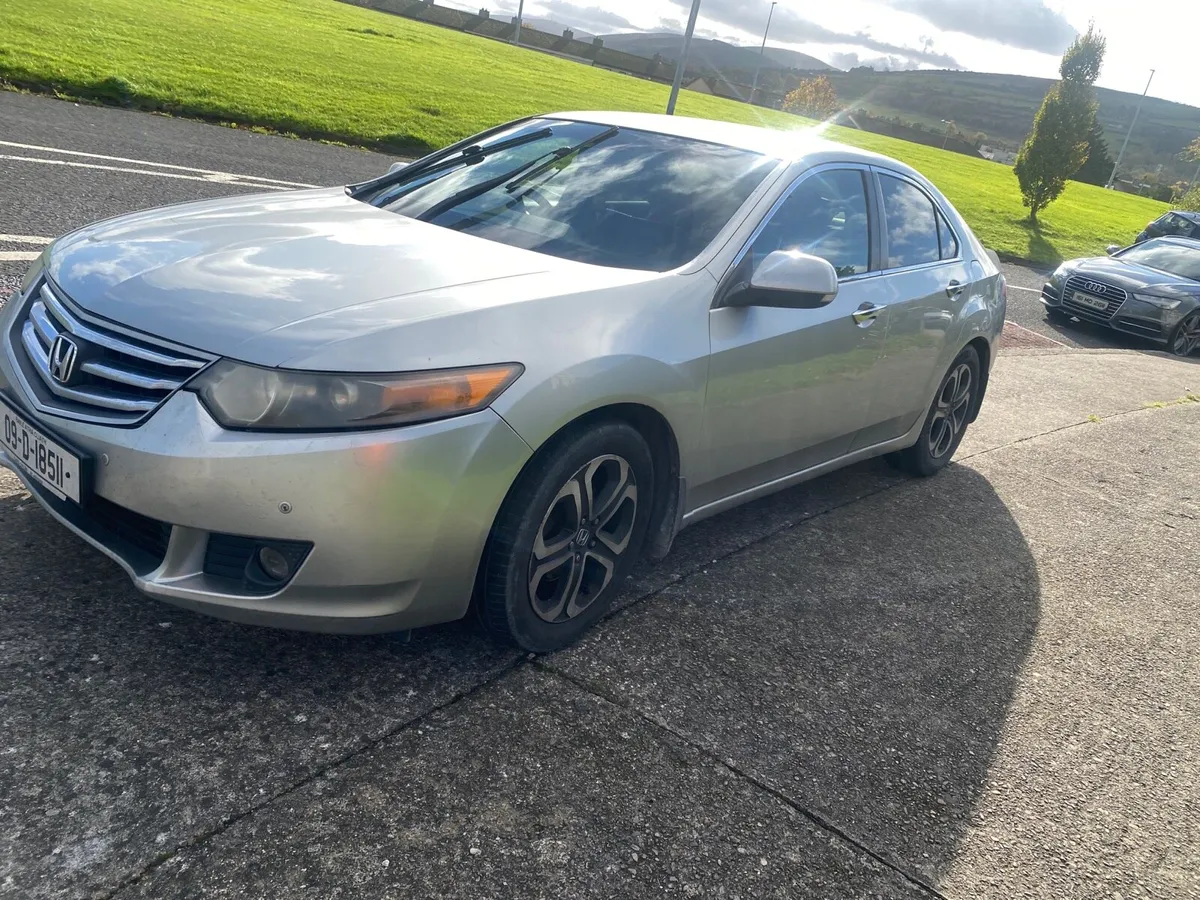 2009 Honda accord automatic - Image 2