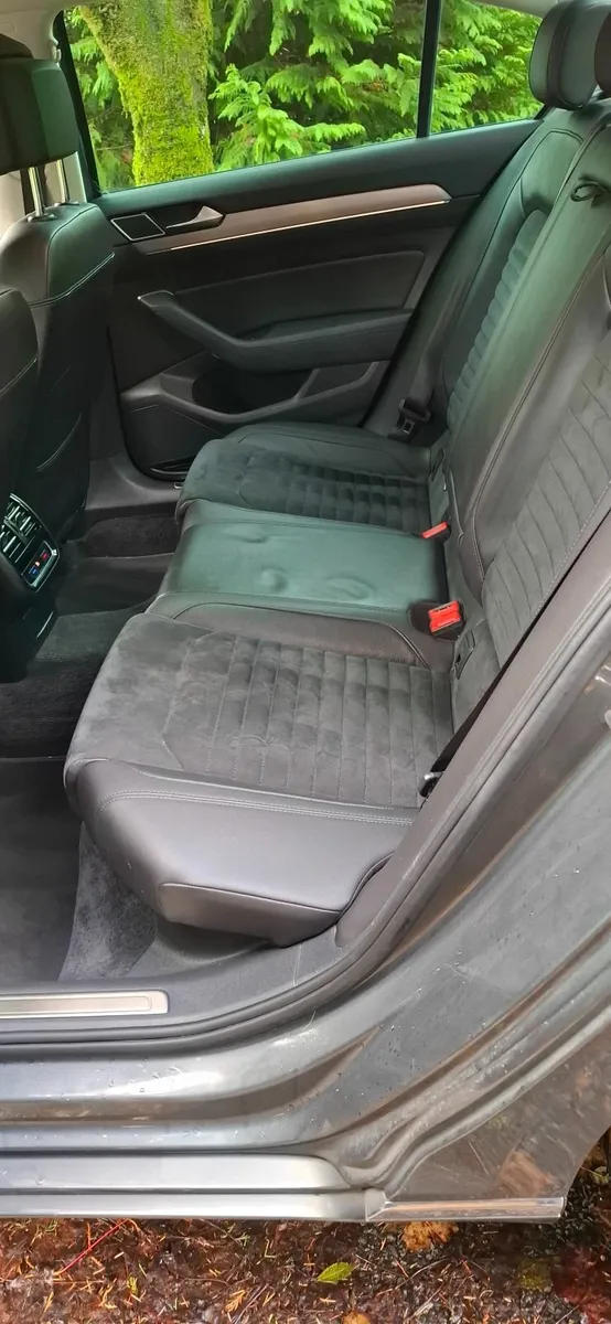 16  VW Passat  , MINT ,   low kms - Image 2