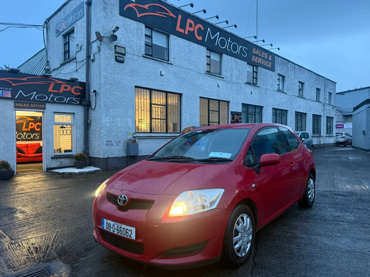Toyota Auris 2008 Van - Image 2