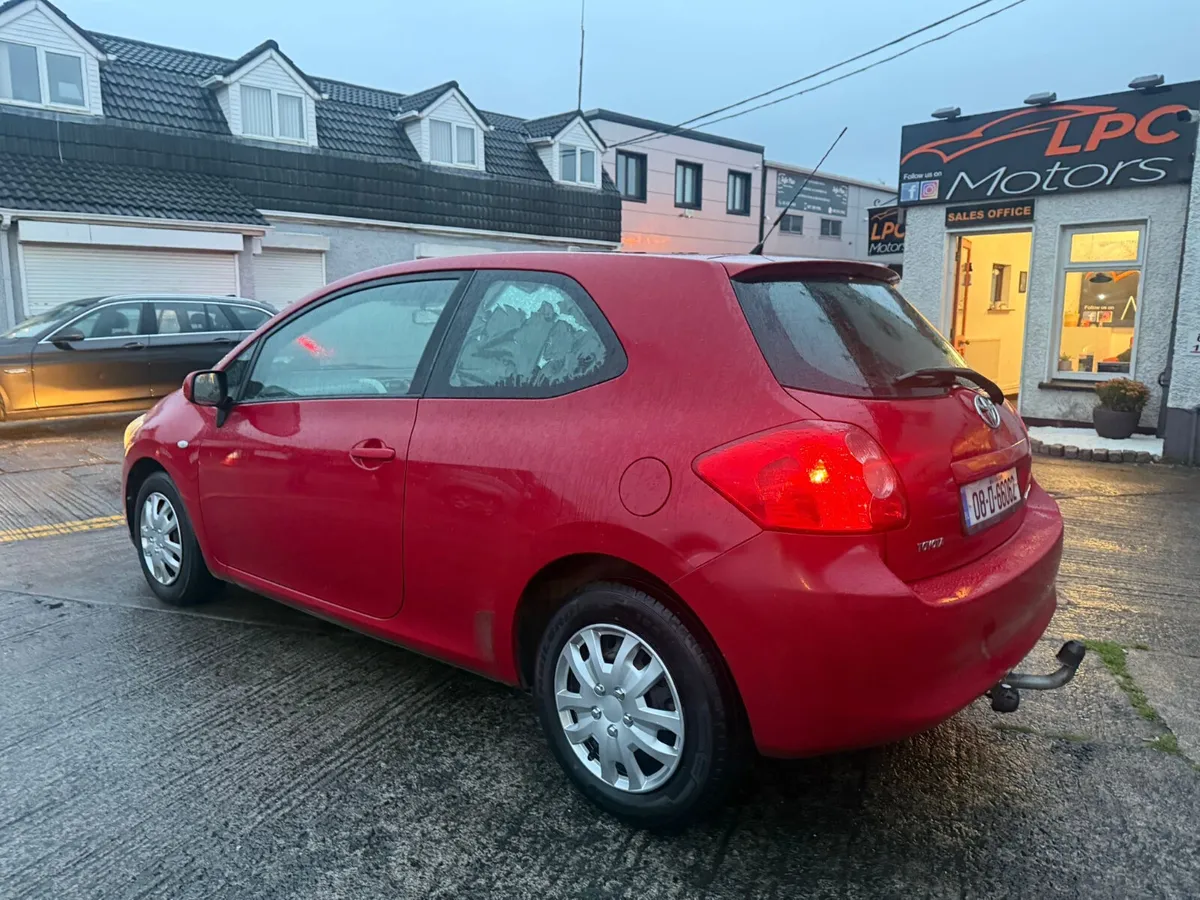 Toyota Auris 2008 Van - Image 4