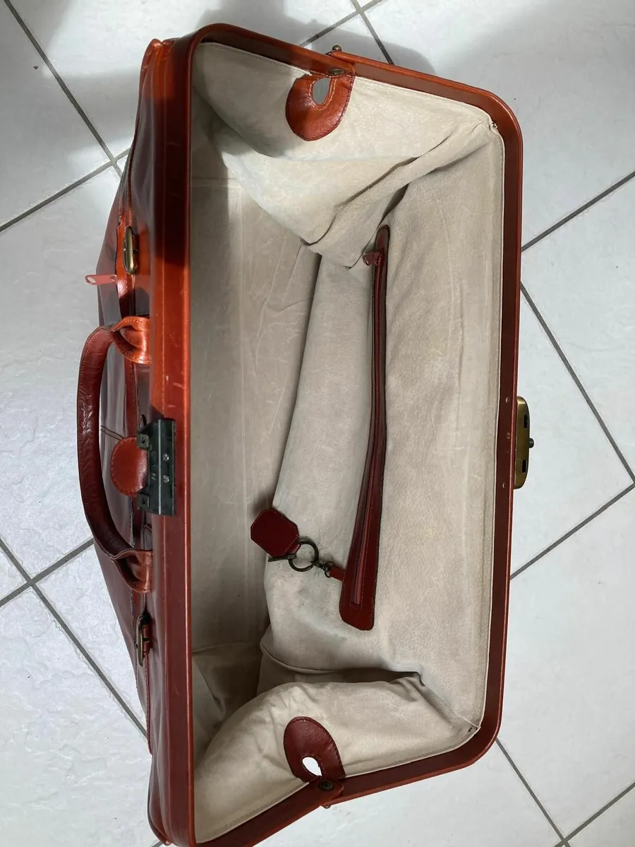 Genuine Leather Large Brown Holdall - Image 3