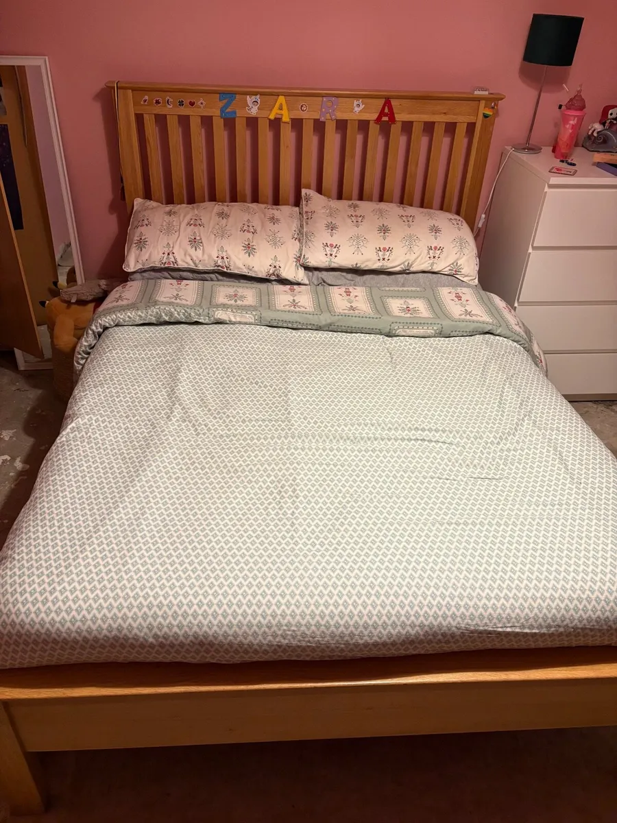 Double Bed - Image 4