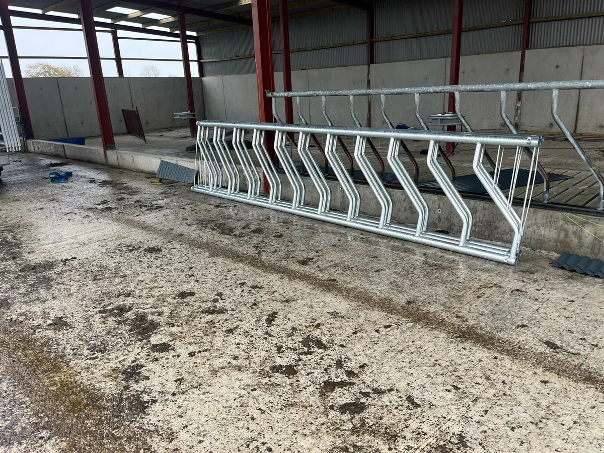 Extendable, gate and barriers - Image 1