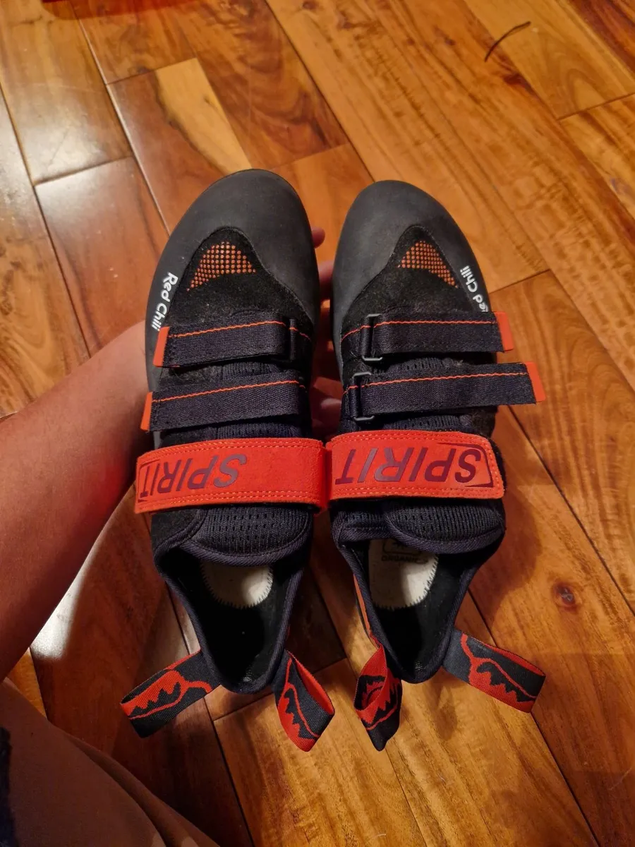 Climbing shoes - Image 1