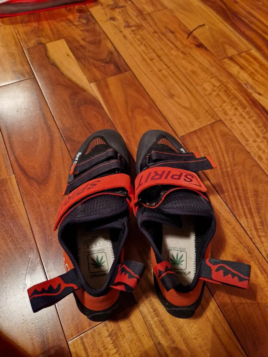 Climbing shoes - Image 2