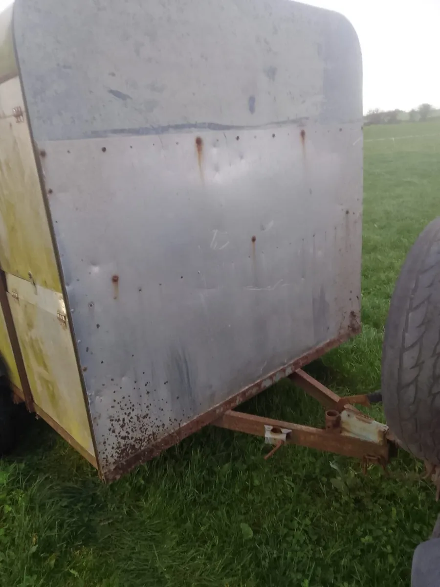 Cattle trailer - Image 1