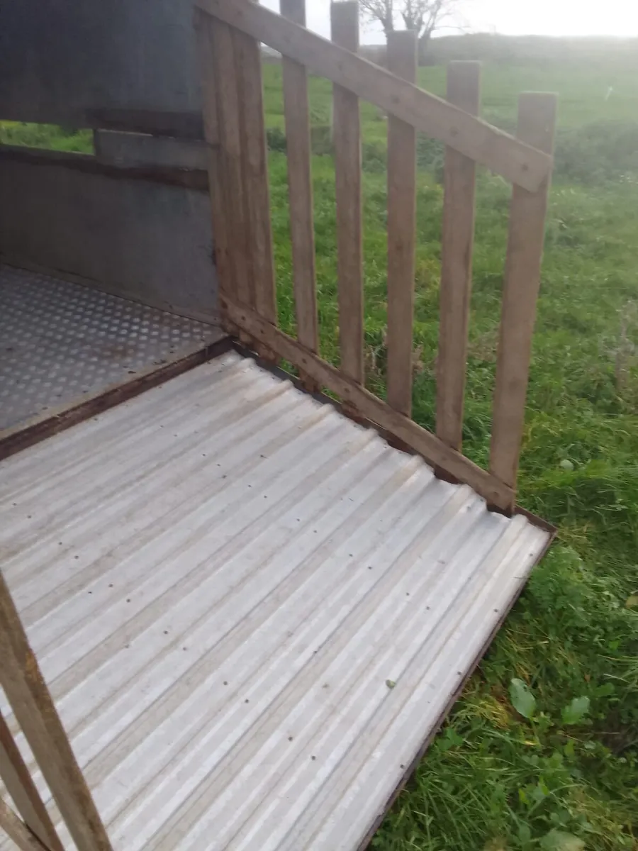 Cattle trailer - Image 4