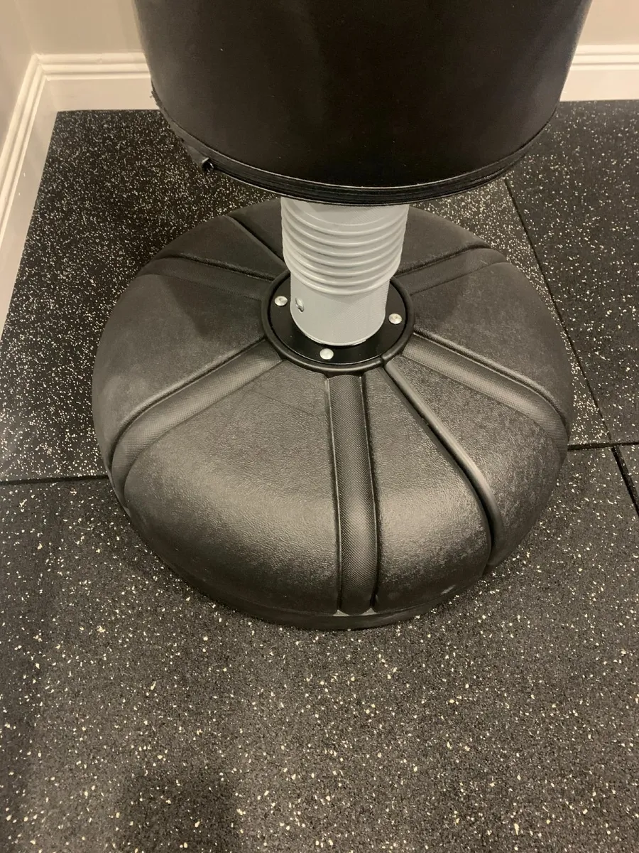 🥊Boxing Mad Freestanding Punch Bag-Sand Base - Image 4
