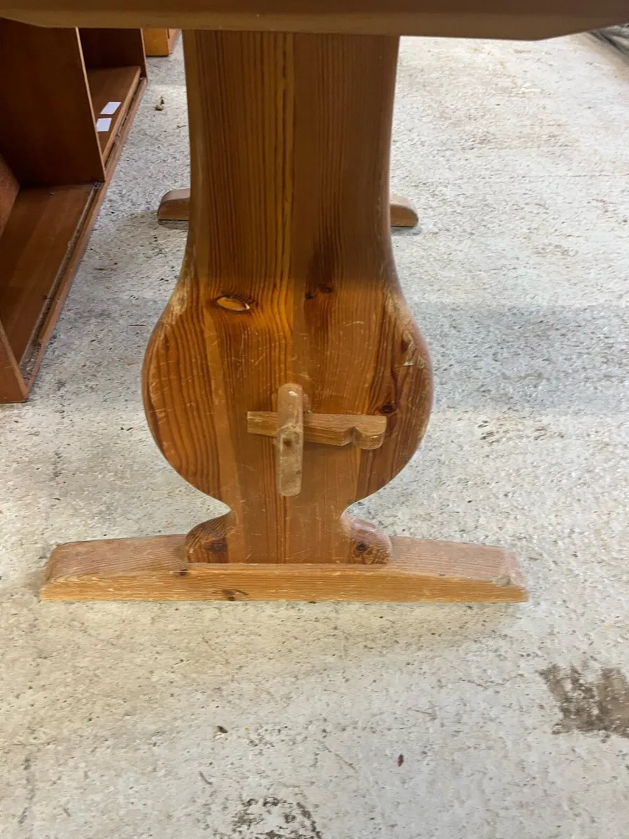 Kitchen table - Image 2