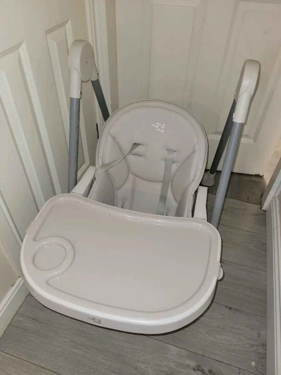 Baby chair - Image 1