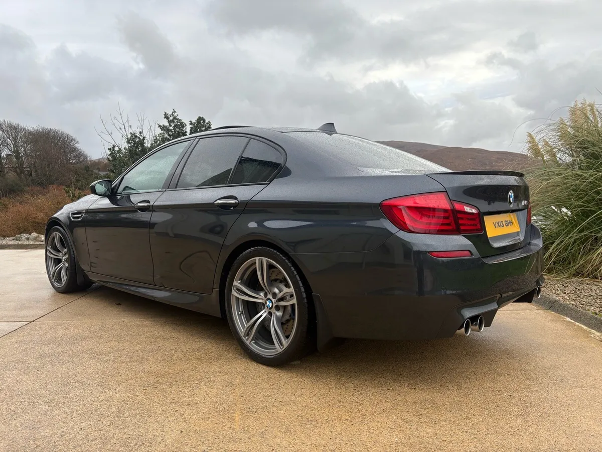 2013 F10 BMW M5 - Image 2