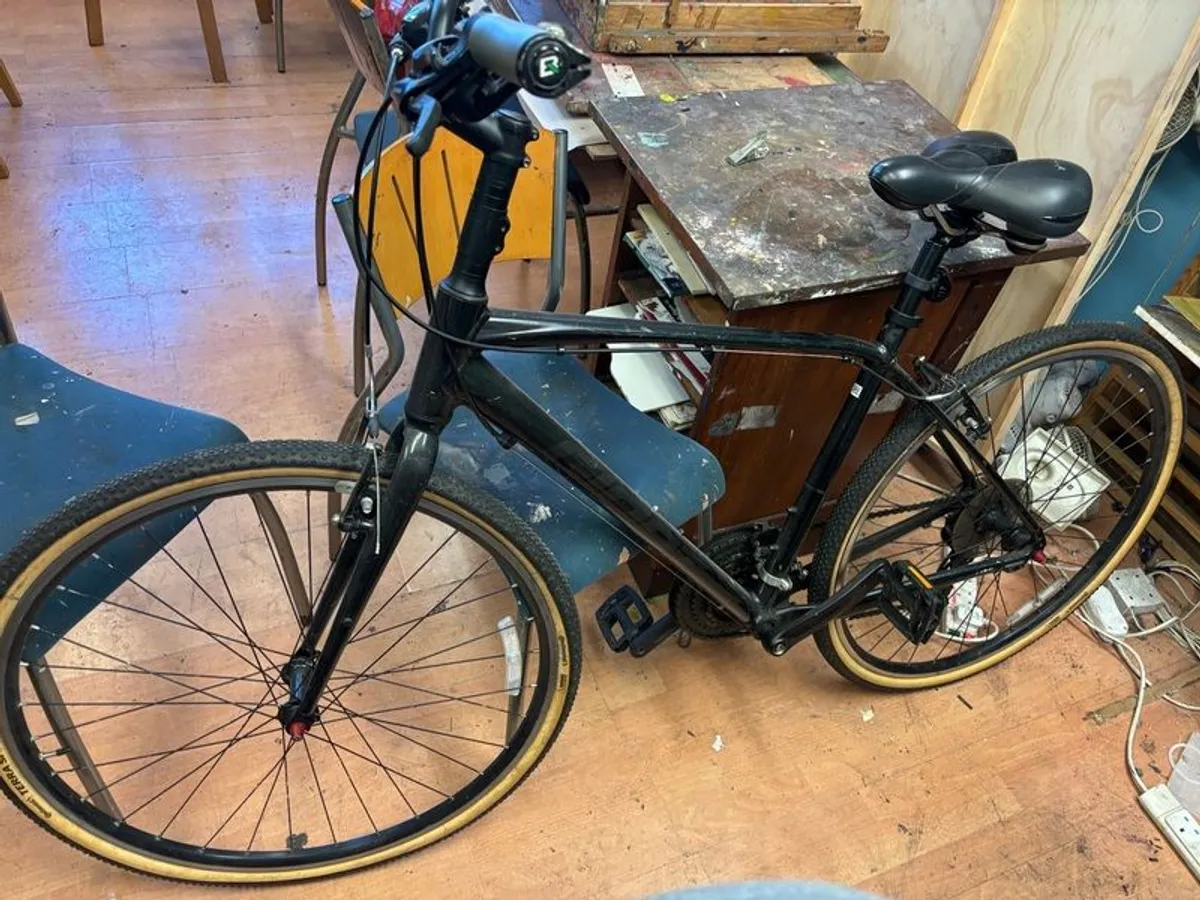 Giant Escape Medium - Image 1