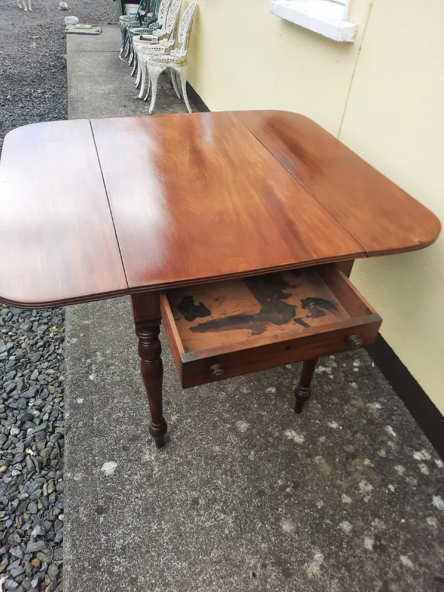 Antique Pembroke table - Image 2