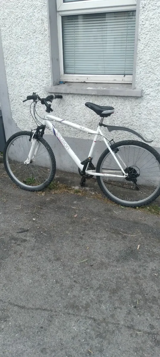 26inch bike all working fine tyers perfect - Image 1