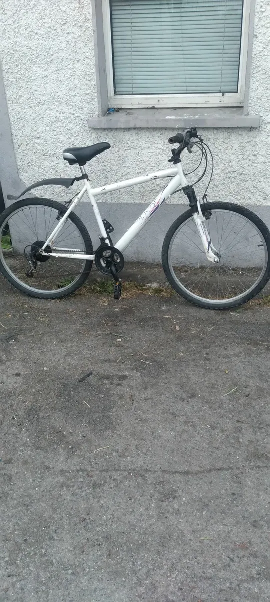 26inch bike all working fine tyers perfect - Image 3