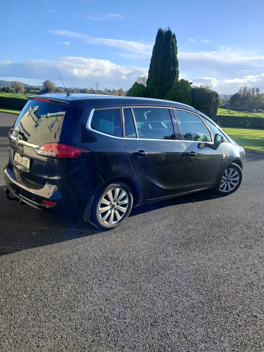 Opel Zafira 2015 - Image 1