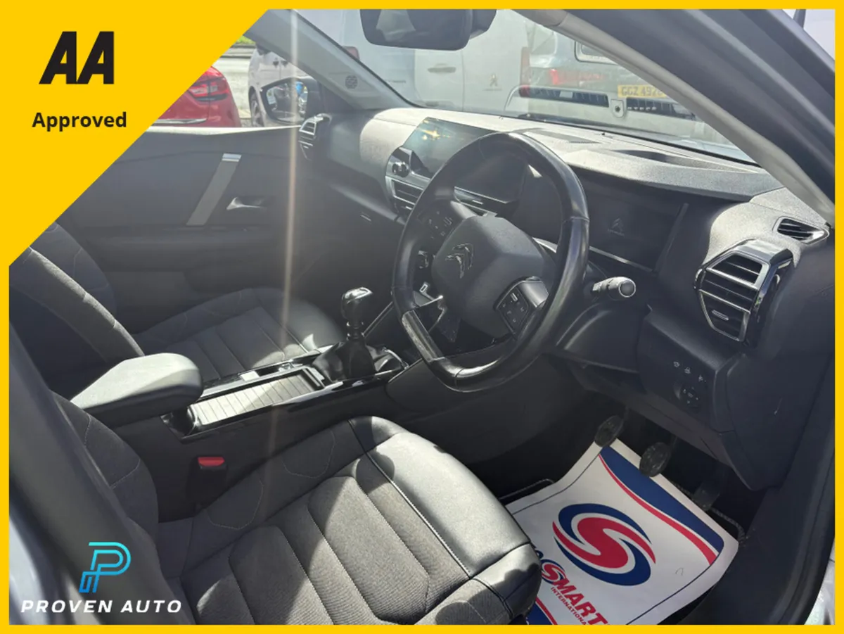 Citroen C4 SHINE 1.5BLUE HDI  *1 YEAR UNLIMITED MI - Image 3