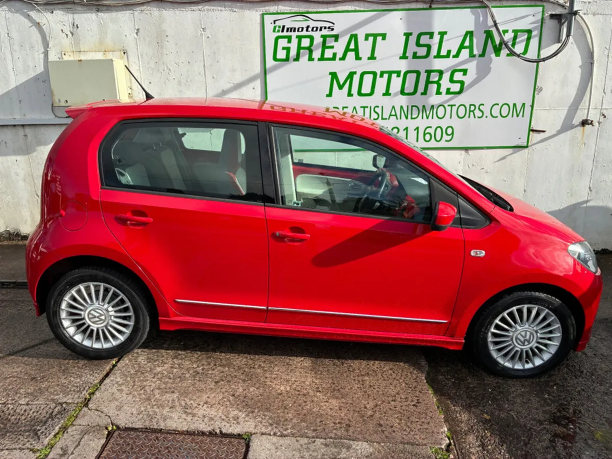 Volkswagen up! DBA-AACHY 5DR - Image 4