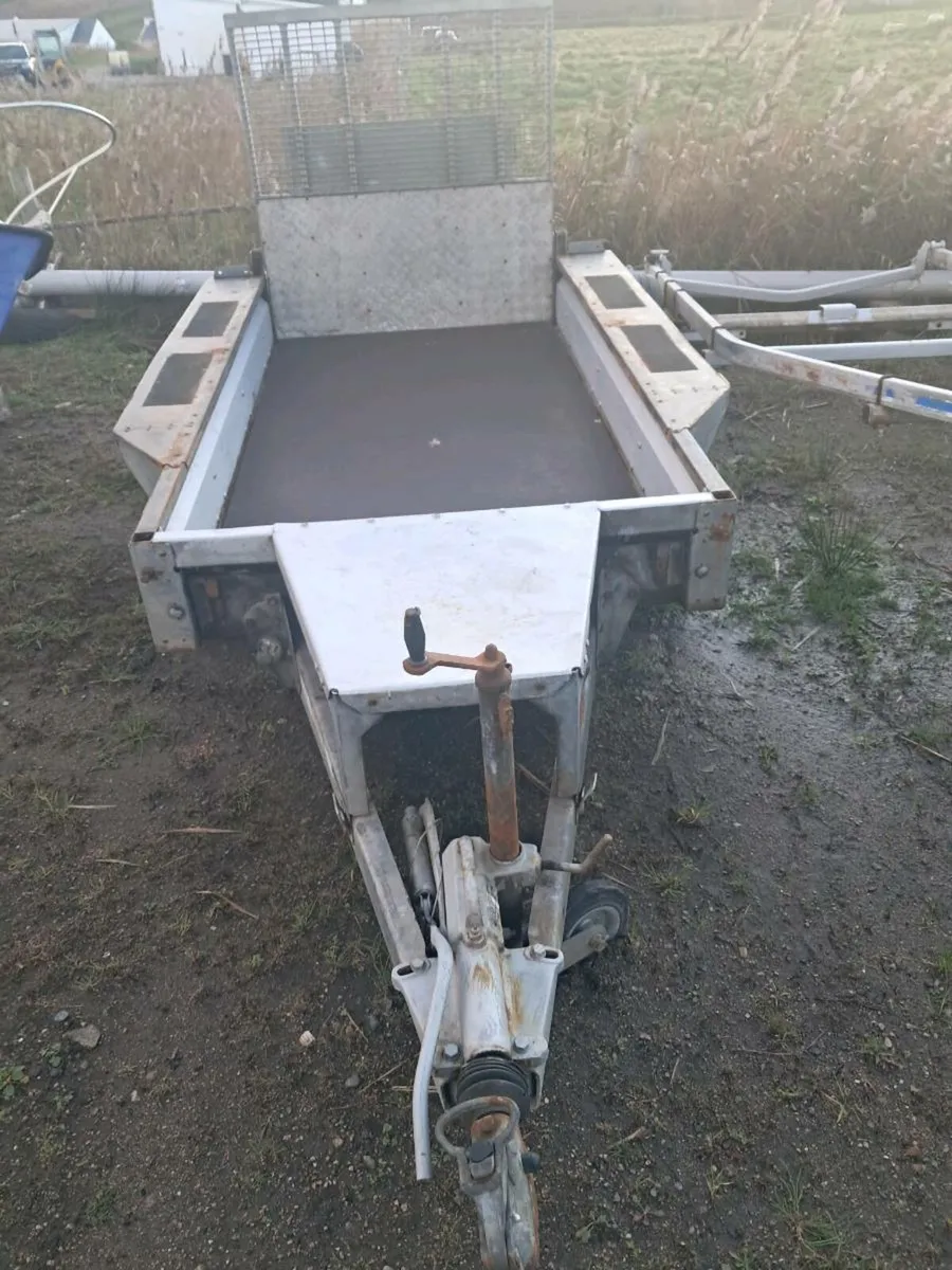 Ifor Williams - Image 1