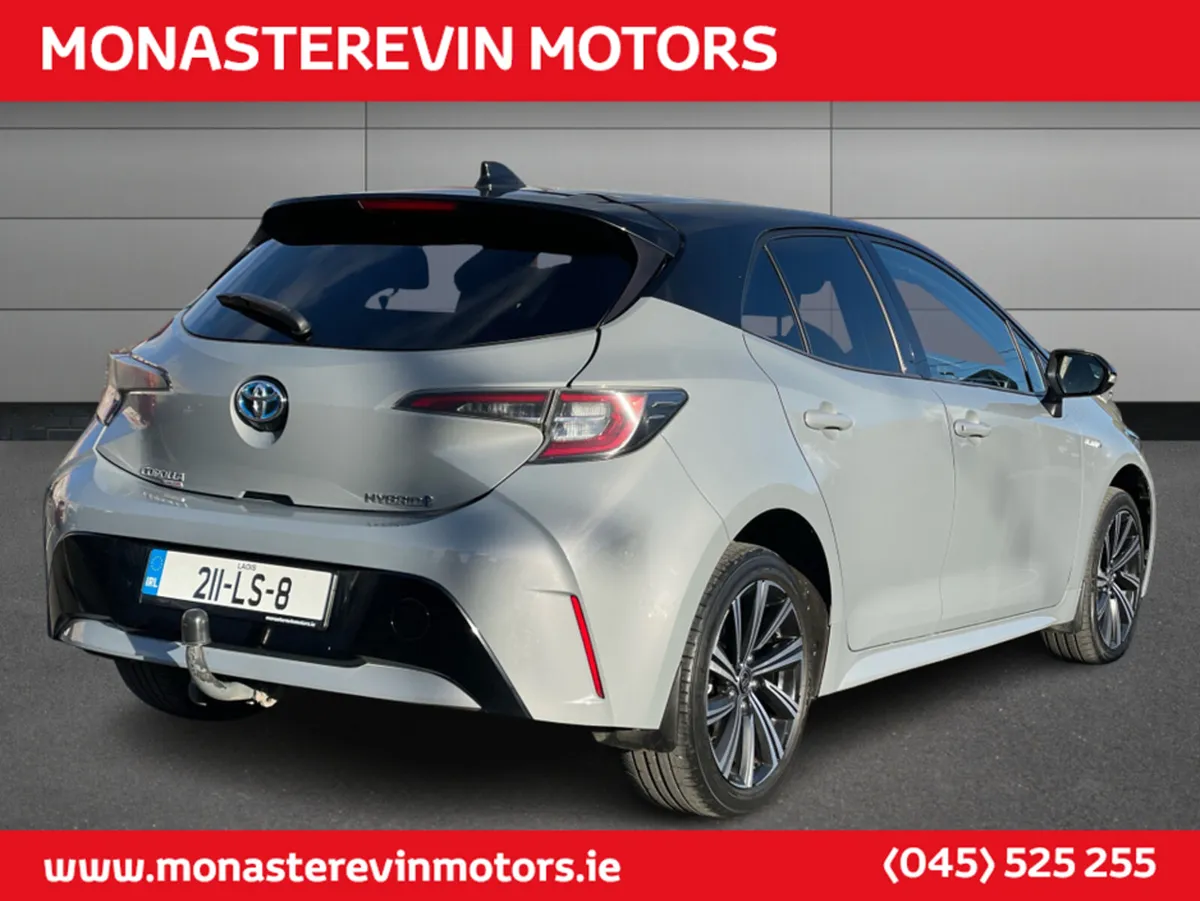 Toyota Corolla HYBRID LUNA SPORT HB 4DR AUTO - Image 2