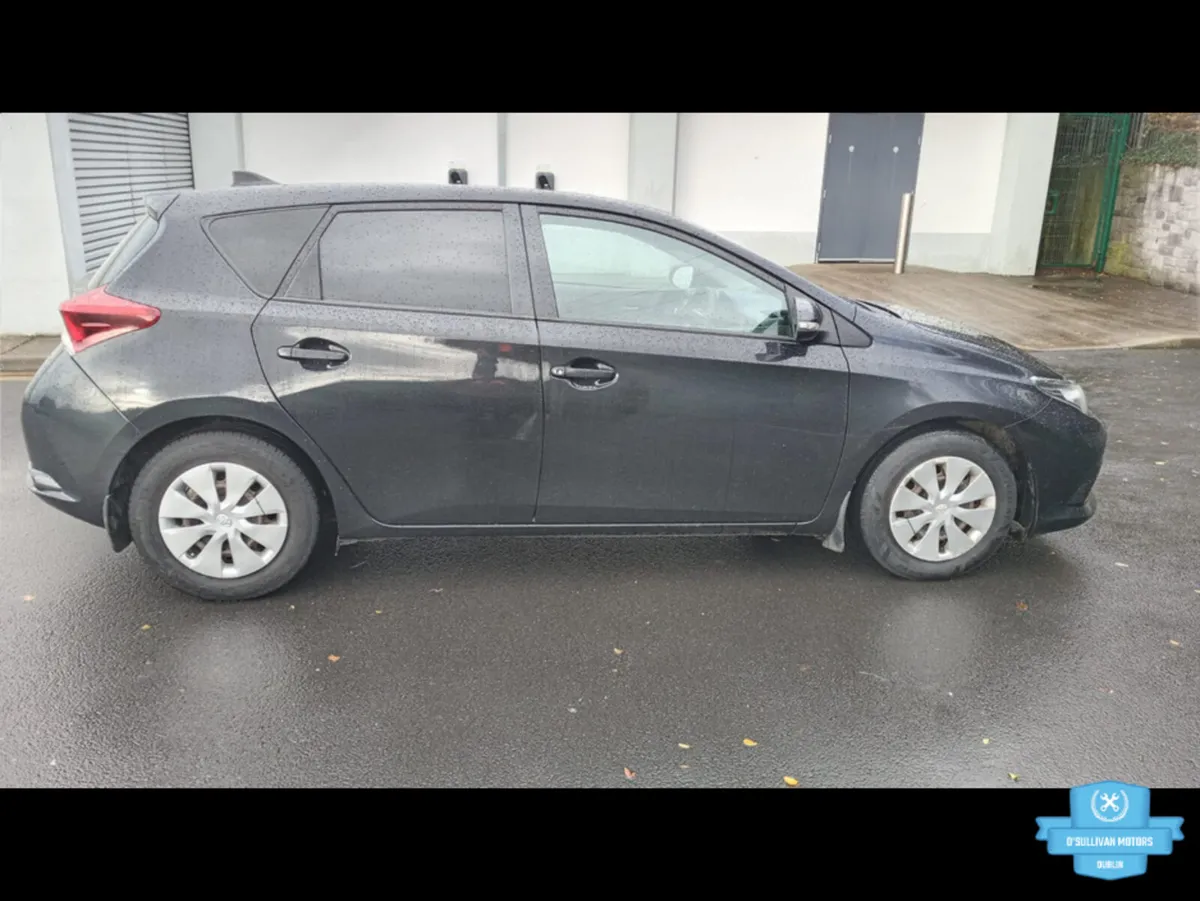 Toyota Auris / 2018 / 1.4 DIESEL / MANUAL - Image 4
