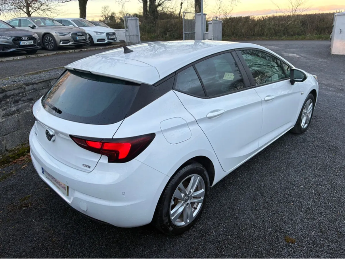 Opel Astra 1.6 CDTI EcoTec (LOW KLMS) - Image 2