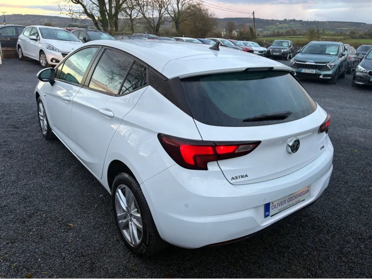 Opel Astra 1.6 CDTI EcoTec (LOW KLMS) - Image 3