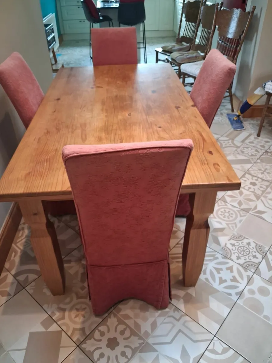 Solid wood table and chairs - Image 2