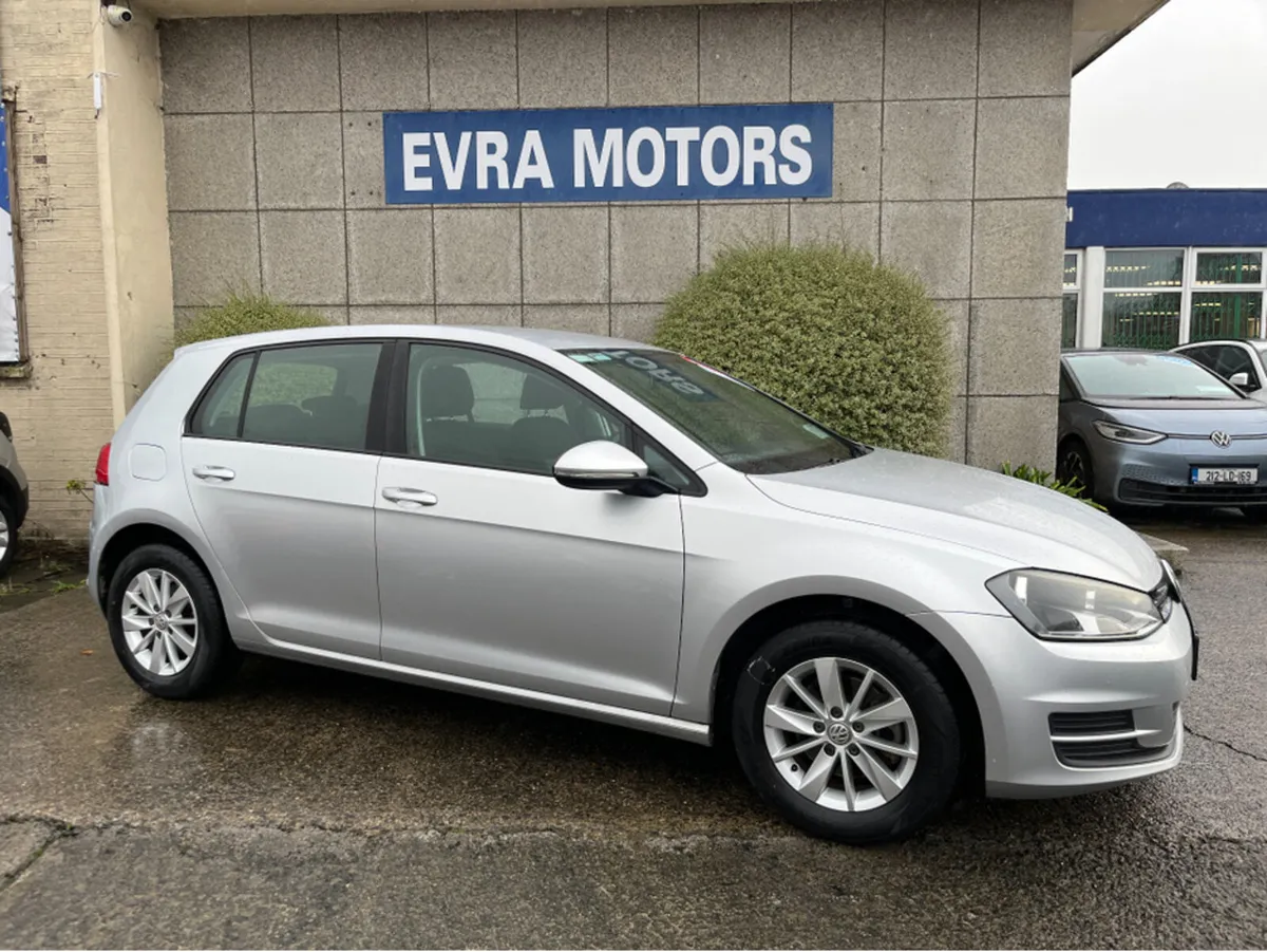 Volkswagen Golf TRENDLINE AUTOMATIC 1.2 PETROL //R - Image 2