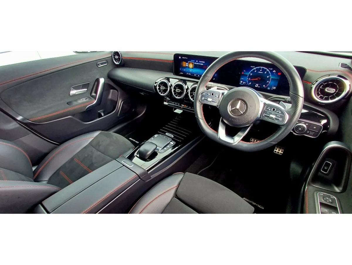 Mercedes-Benz CLA 180 COUPE AMG NIGHT PACKAGE - Image 4